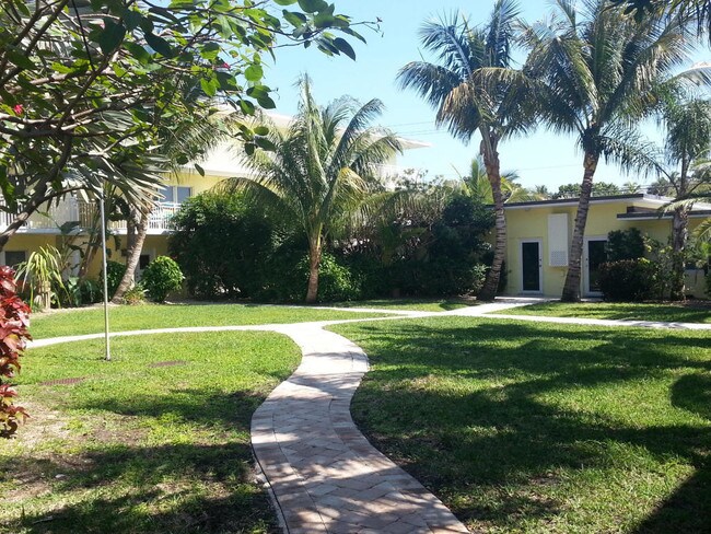 Building Photo - 6520 N Ocean Blvd