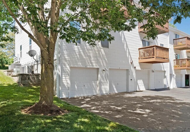 Foto del edificio - 1609 Forest Springs Ln