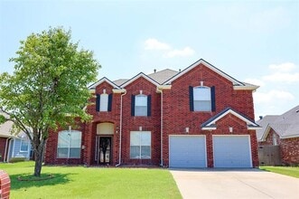 Building Photo - 5708 Sabetha Way