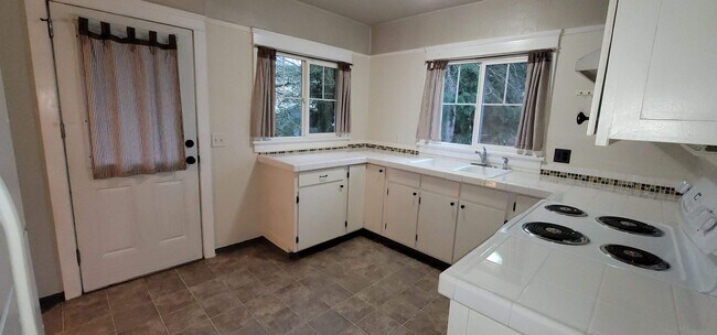 Foto del edificio - Charming home on quaint cul-de-sac!
