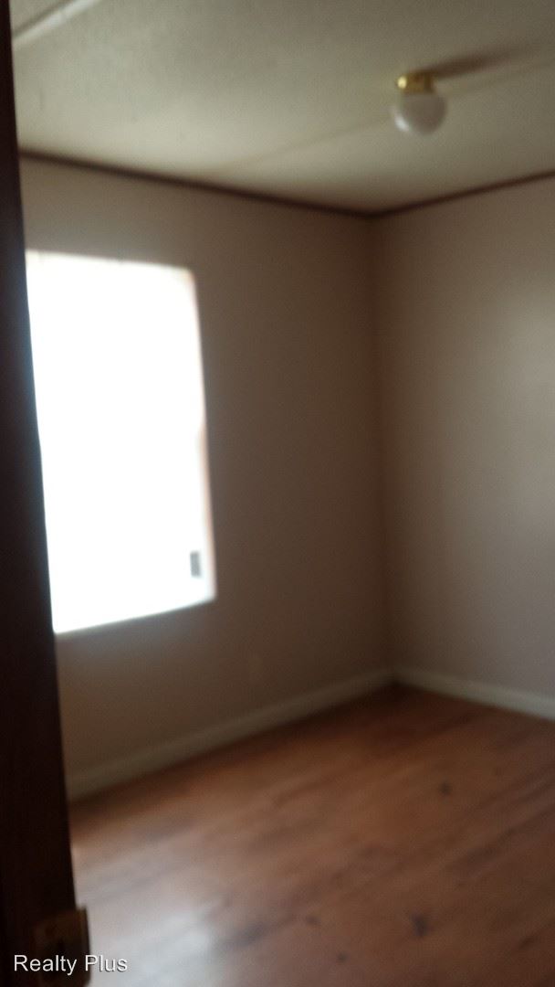 Building Photo - 171 Red Bud Ln