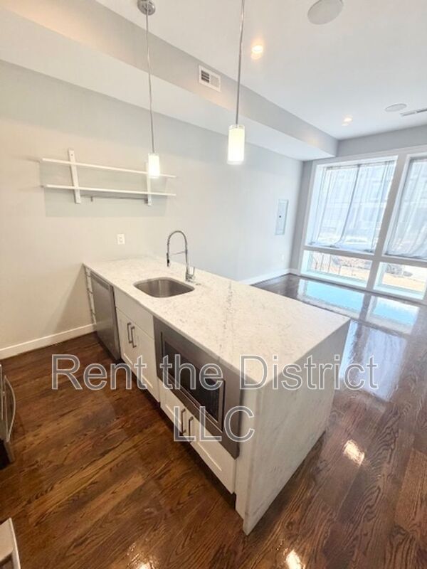 Foto del edificio - 913 12th St NE