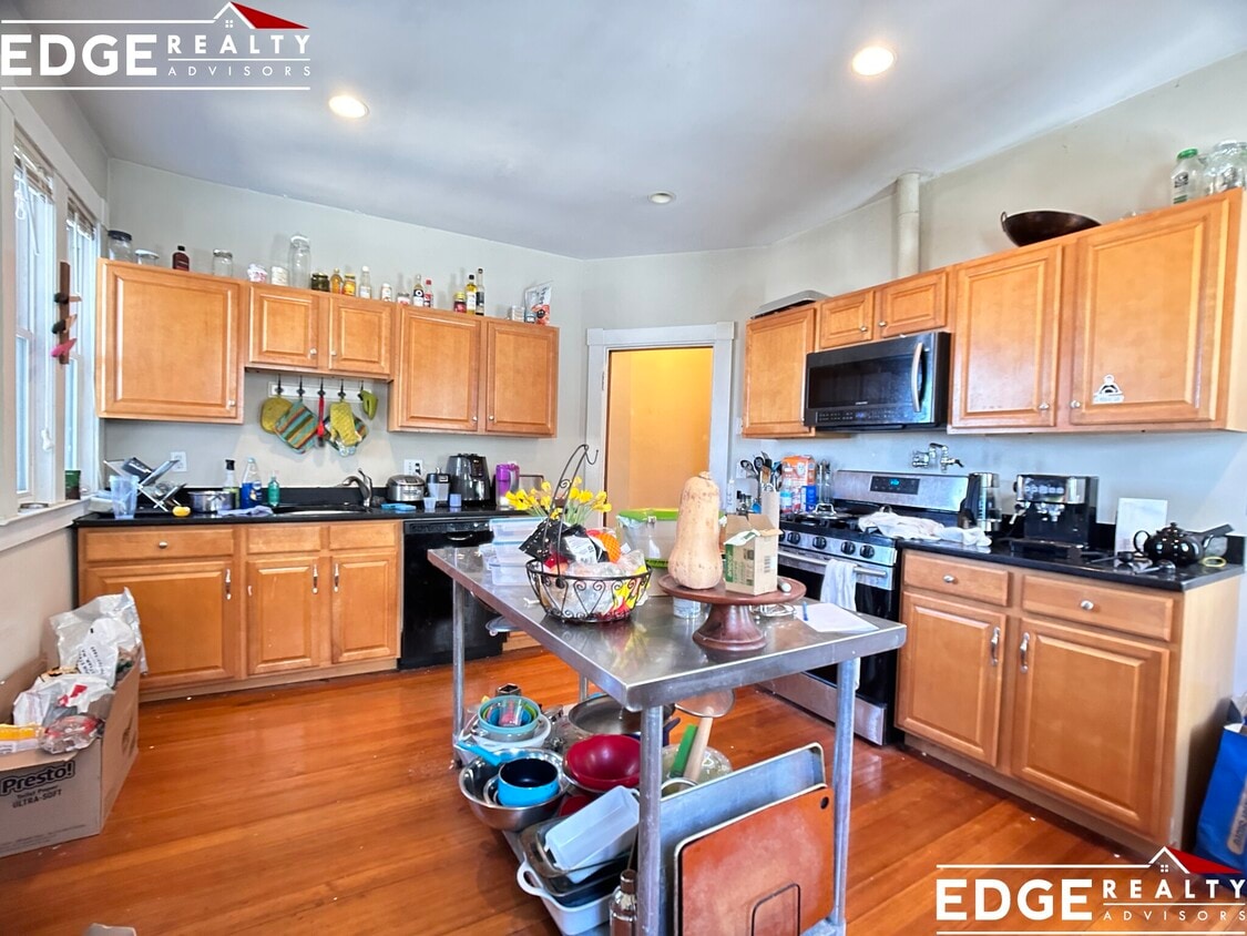 Photo - 46 Mapleton St. Unit 2