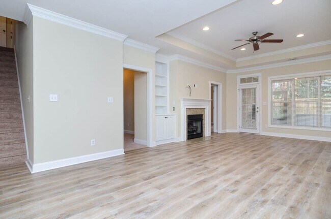 Building Photo - 5040 Whitner Dr