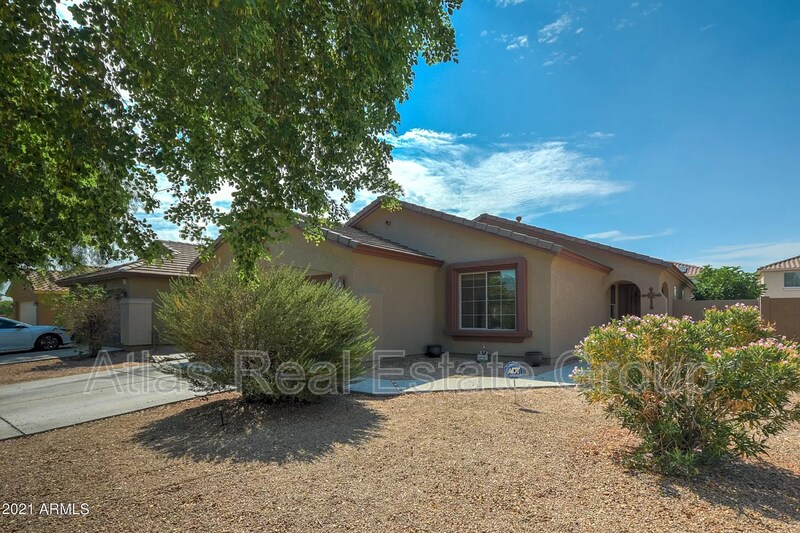 Primary Photo - 13917 W Country Gables Dr