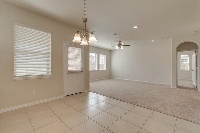 Building Photo - 26907 Skylark Blf Trl