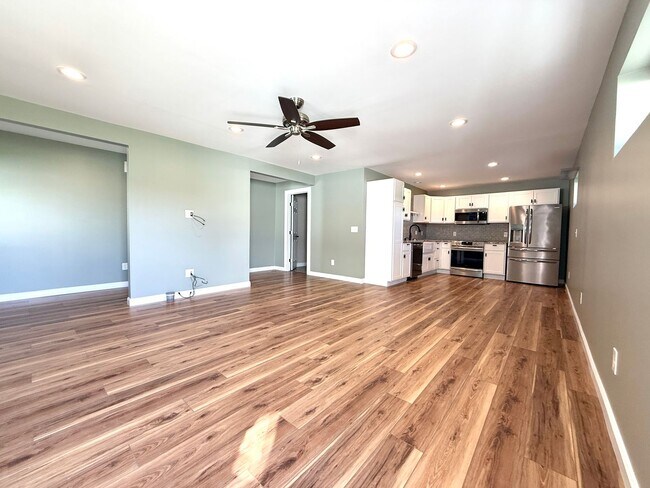 Foto del edificio - 272 Lauren Tice Rd