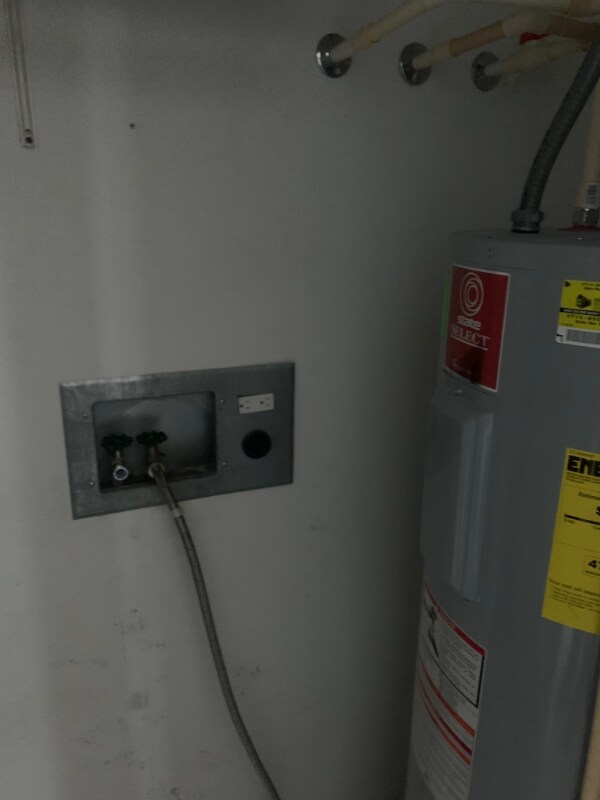 2021 Clark Rd Unit Apartment B, Benton, KY 42025 Room for Rent