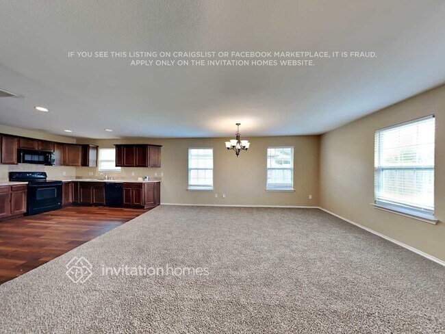 Building Photo - 15617 Gatsby Ln