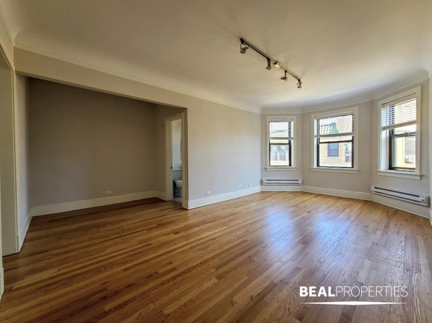 Building Photo - 1 bedroom in CHICAGO IL 60647