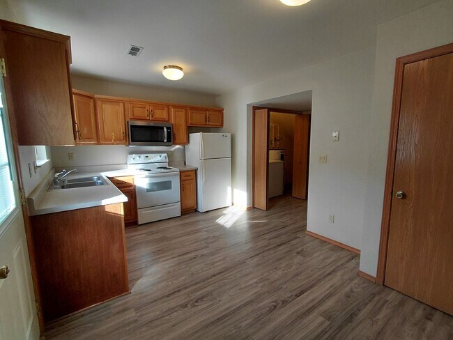 Foto del edificio - 24990 Scenic Dr