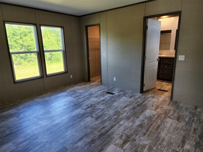Foto del edificio - 415 County Rd 3560