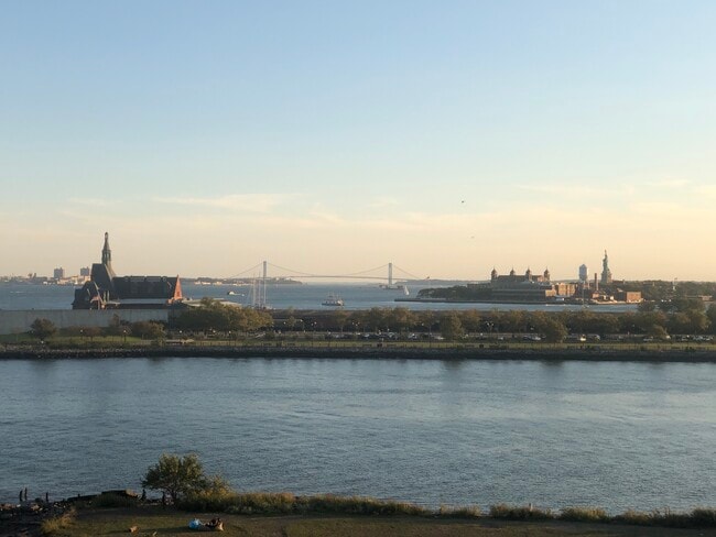 Foto del edificio - 25 Hudson St