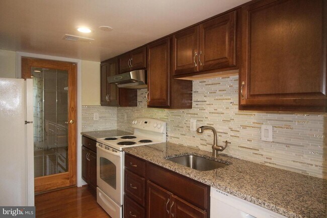 Building Photo - 65 Timber Rock Rd