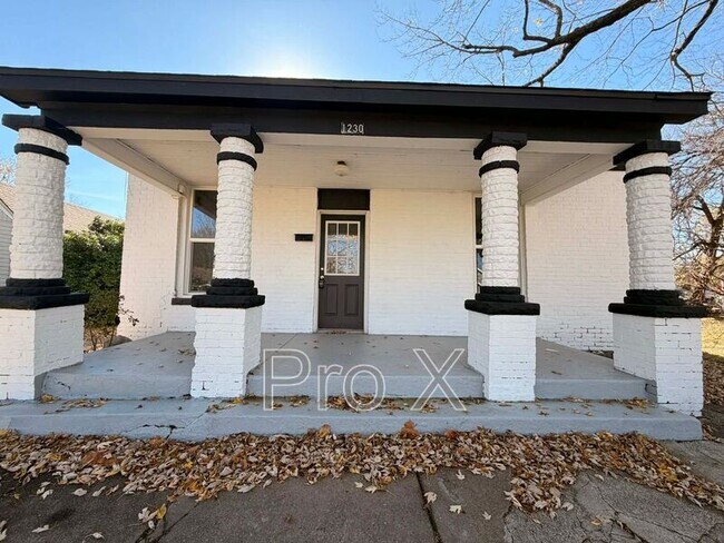 Foto del edificio - 1230 W 9th St