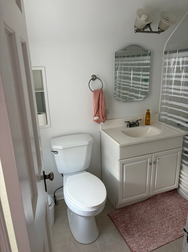 Foto del edificio - 4185 Silsby Rd