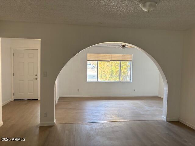 Foto del edificio - 1329 W Kiowa Ave