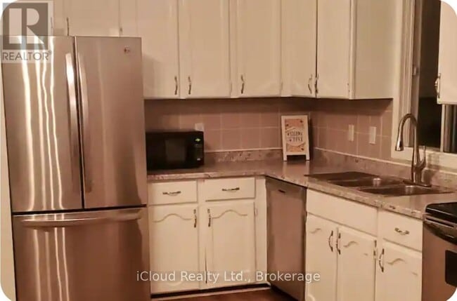 Photo du bâtiment - 38 Stokes Rd