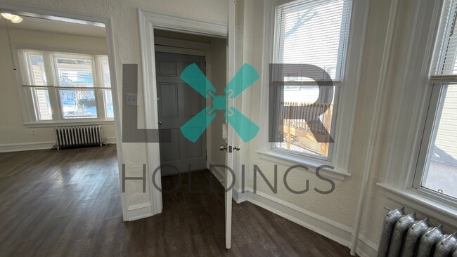 Photo - 917 Pembroke Ave House