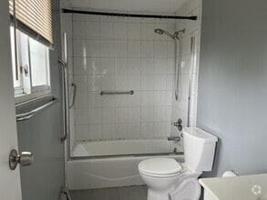 Building Photo - 212 Bellerose Ave