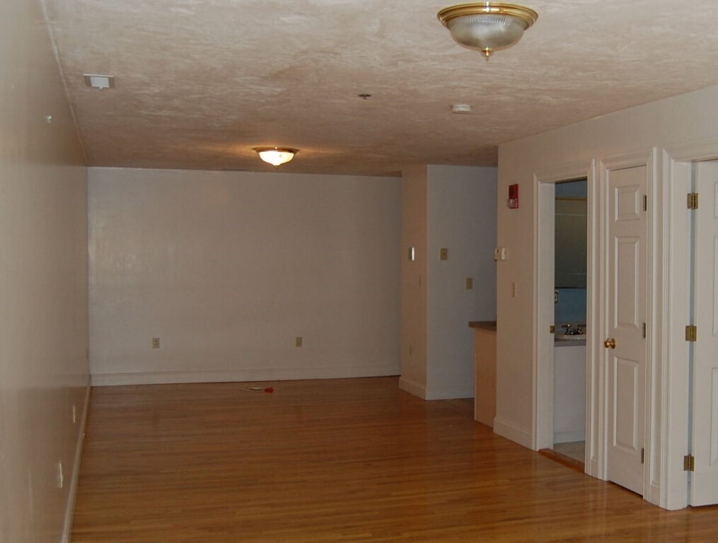 Building Photo - 189 North St