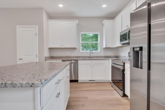 Building Photo - 2486 E 21st St