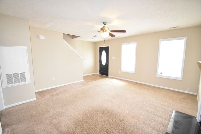 Foto del edificio - 3 Bedroom and 2.5 Bath Home (No Pets)