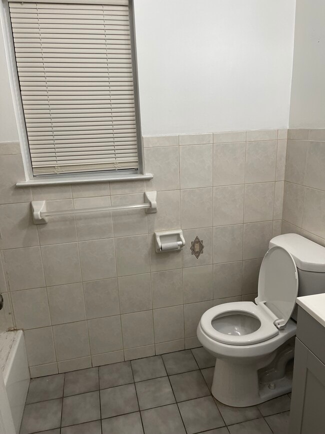 Foto del edificio - 613 S Park St