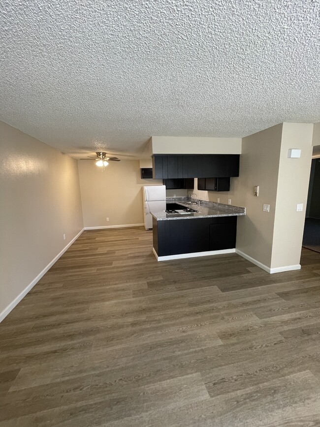 2x1 - Dinning - Shadow Ridge Apartments