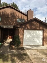 Building Photo - 1107 Wilson Dr