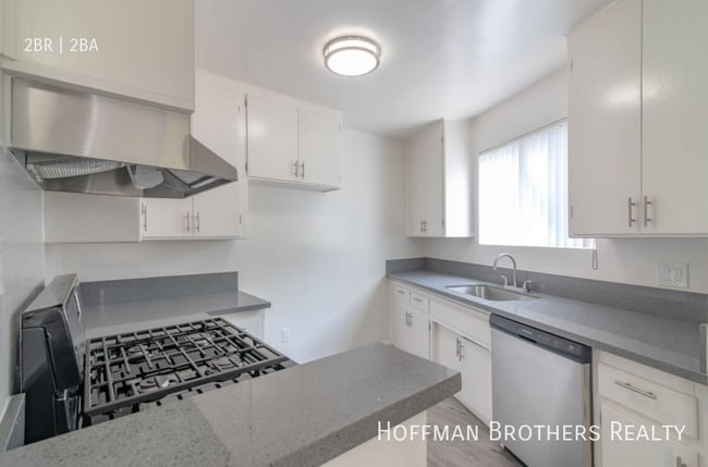 Building Photo - 8556 Cashio St