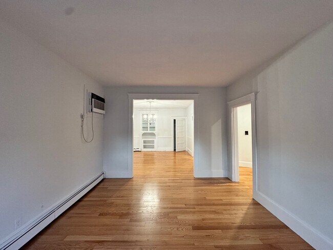 Foto del edificio - 136 Sharon St