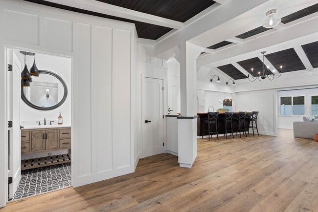 Foto del edificio - 19119 Ingomar St