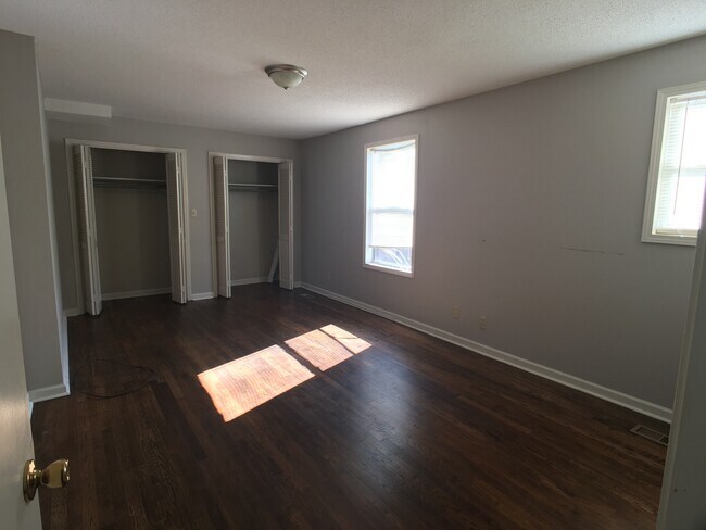 Foto del edificio - 2 Bedroom 2 Bath Off University Blvd