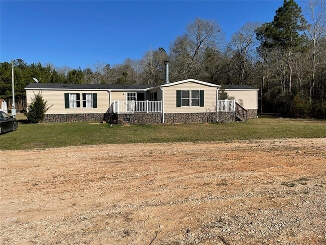 Building Photo - 8856 Greenwood Dr