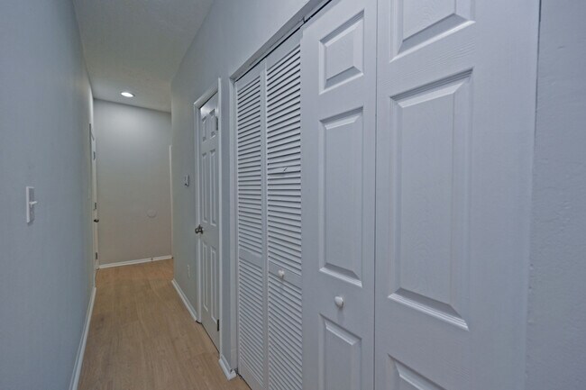 Foto del edificio - 2228 Kemper Ln