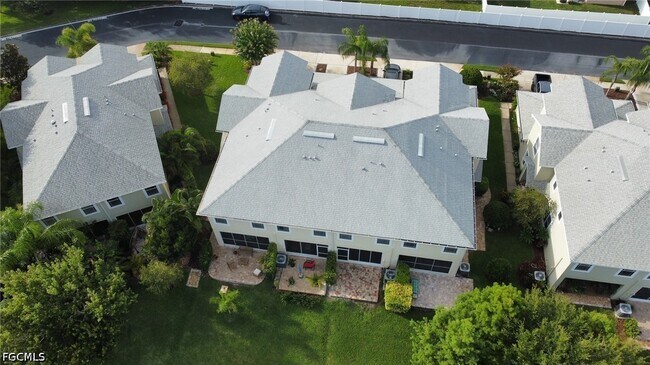 Foto del edificio - 368 Harbor Ridge Dr