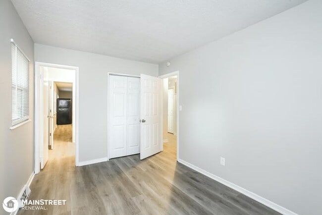 Building Photo - 912 Beaufain Ct, Indianapolis, IN 46217