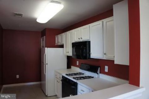 Building Photo - 20509 Golf Course Dr