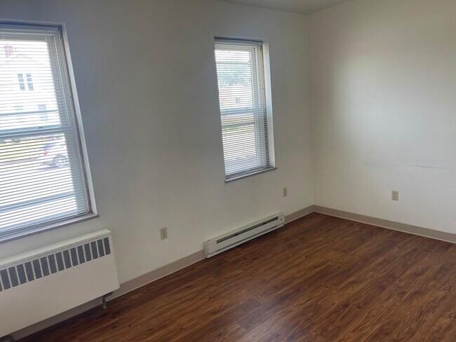 Building Photo - 471 High Ave