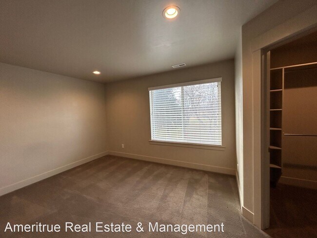 Foto del edificio - 3 br, 2.5 bath House - 163 South 300 West