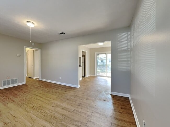 Building Photo - 7428 Sharbeth Dr N