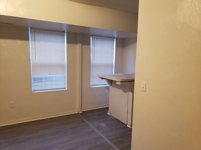 Kitchen Island - 703 W 29th St