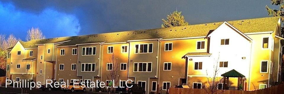 Foto principal - 12300 Ambaum Blvd SW
