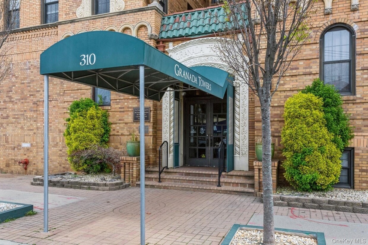 Foto principal - 310 Riverside Blvd
