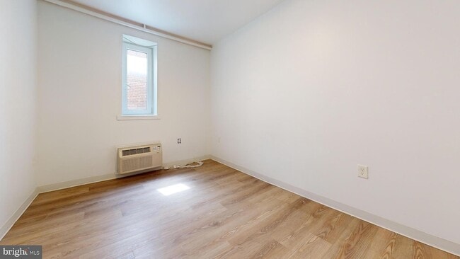 Foto del edificio - 5824 N 13th St