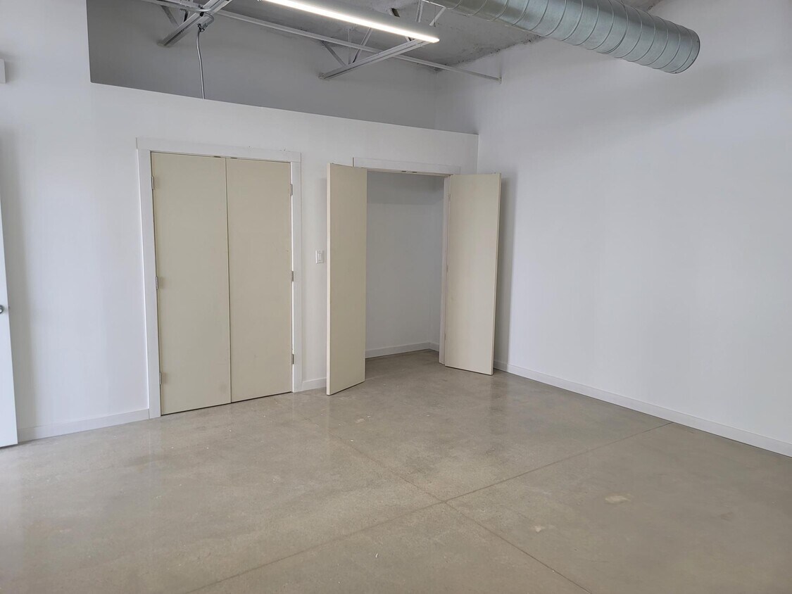 Foto principal - 2750 N Elston Ave
