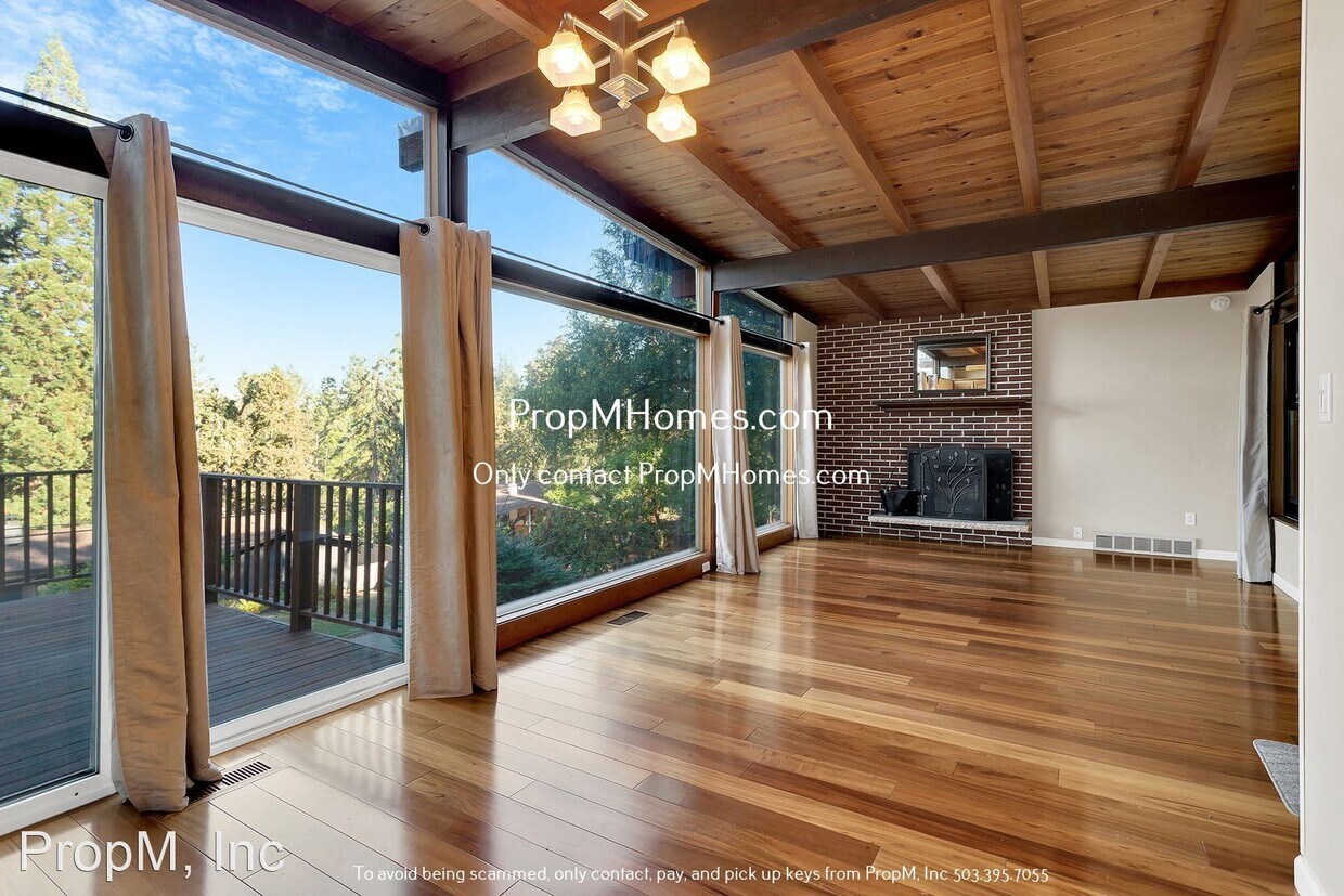 3 br, 2 bath House 19620 White Cloud Circle House Rental in West