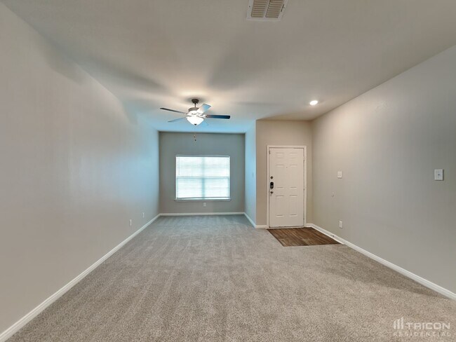 Building Photo - 3022 Citron Garden Converse TX