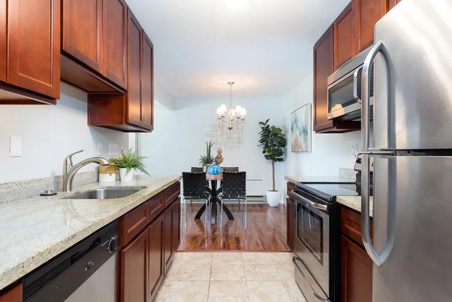 Building Photo - Centrally located one bedroom condo that w...